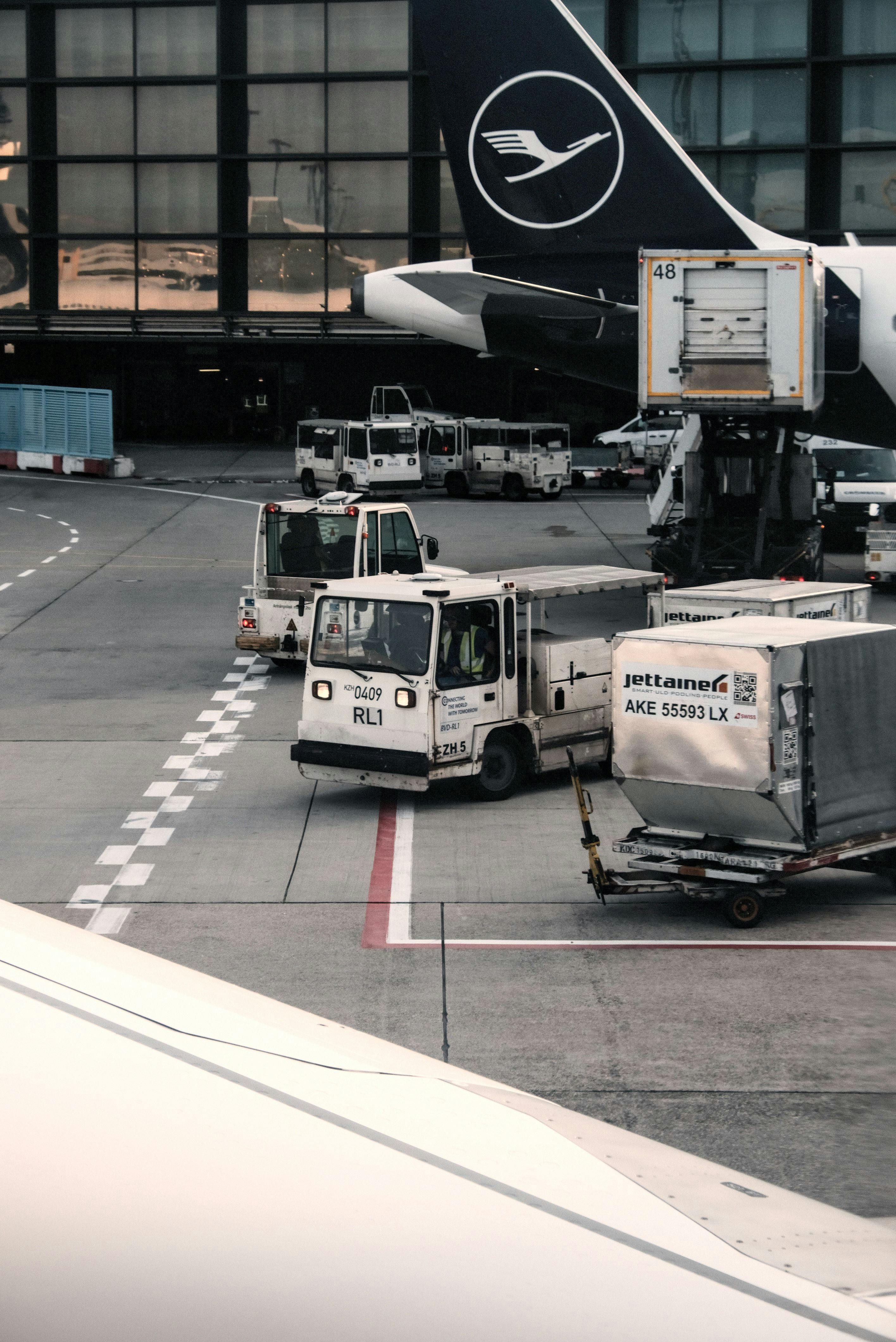 Аэропорт–Аэропорт